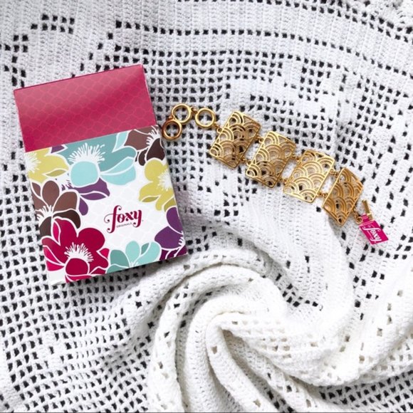 Foxy Originals Art Deco gold tone Arabia bracelet rectangle - Picture 3 of 9